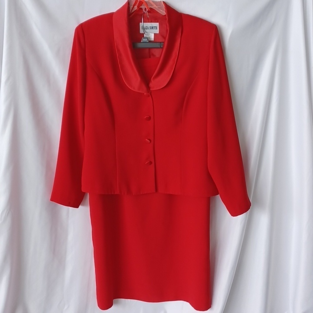 VTG Plaza South Red Button Blazer & Skirt 2 Pc Set, Suit Outfit Sz 12, satin trm